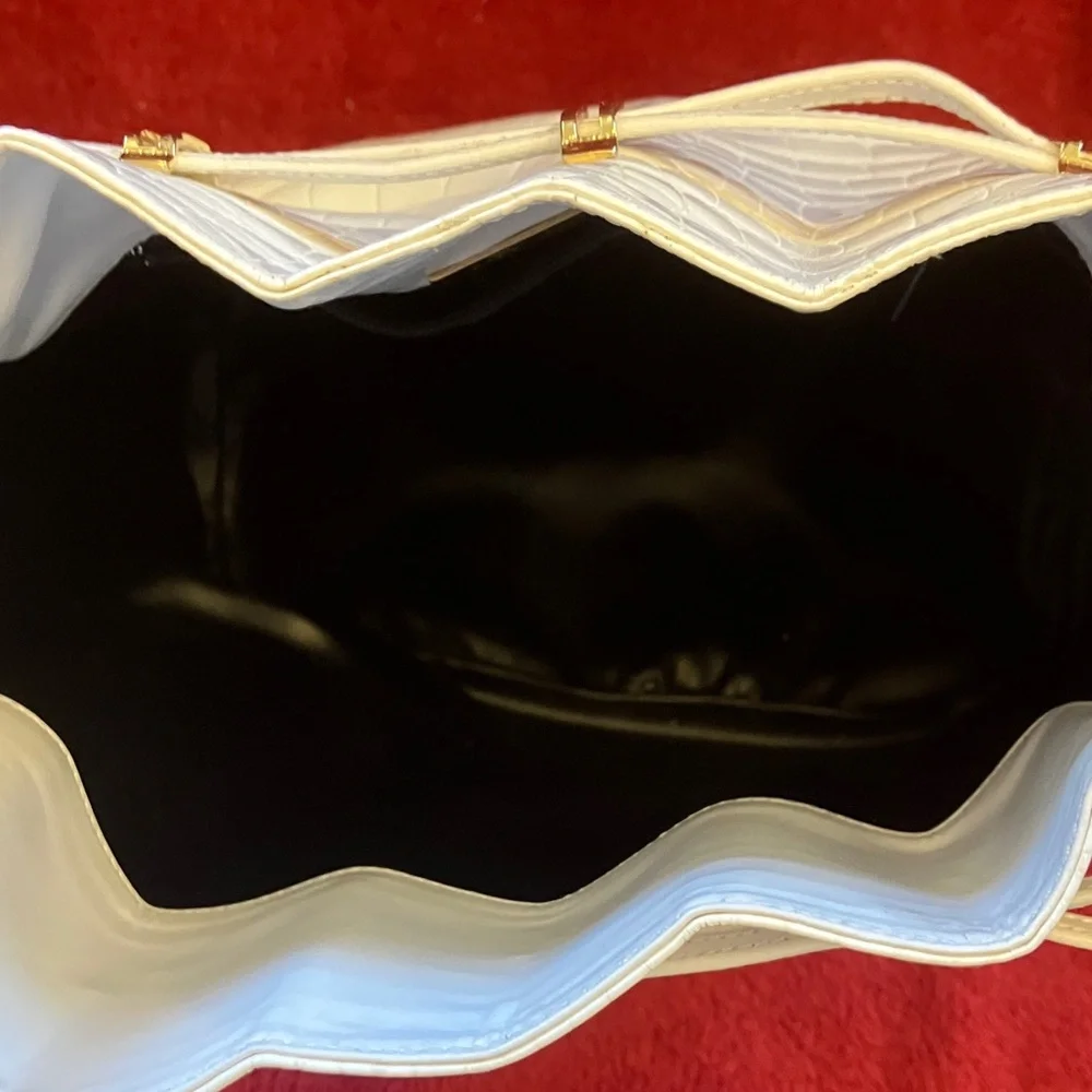 Piero Acutis Croc-Embossed White Drawstring Bucket Tote Bag w/Gold Accents